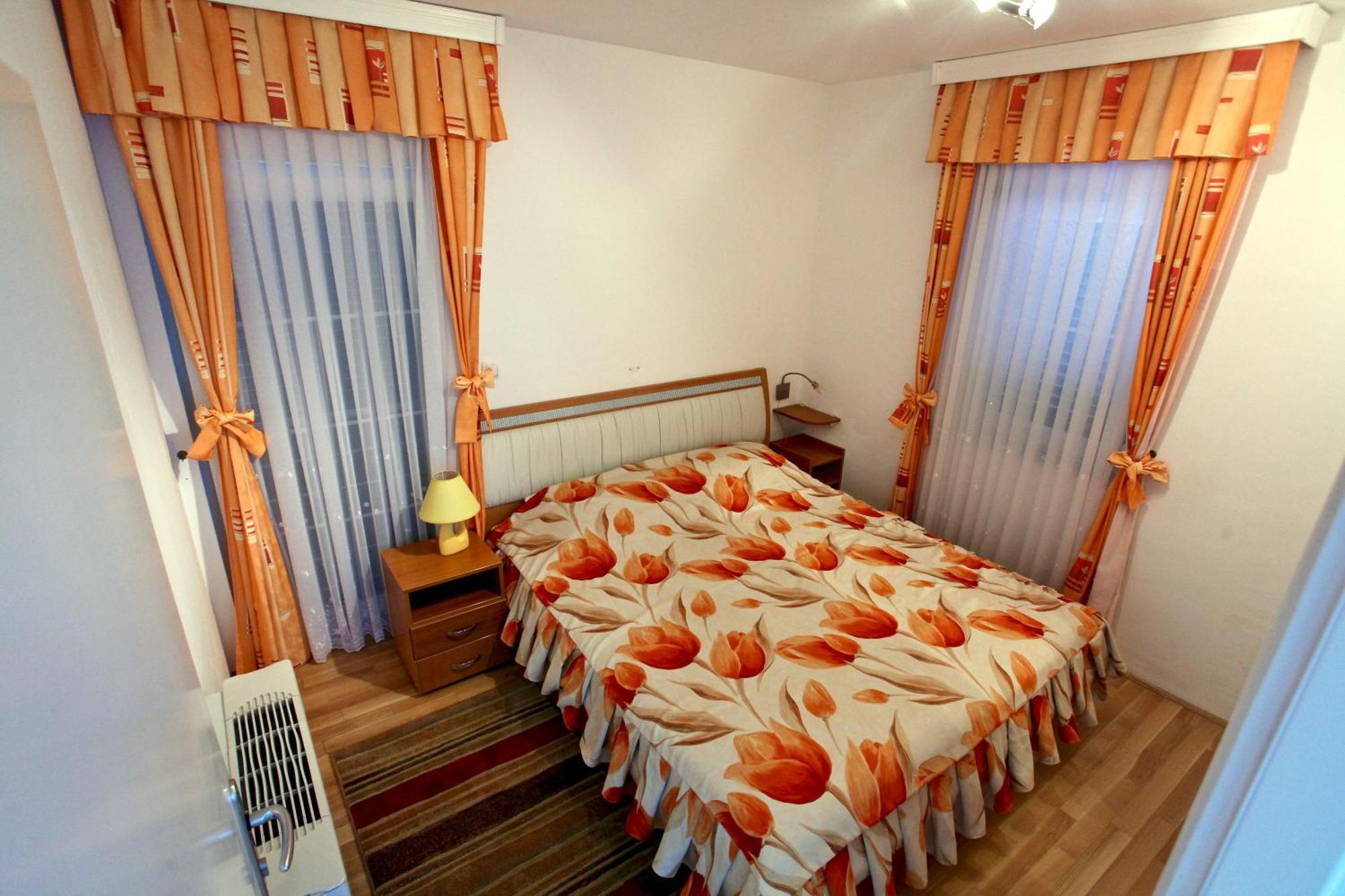 Vila Smirna Sveti Filip i Jakov Rom bilde