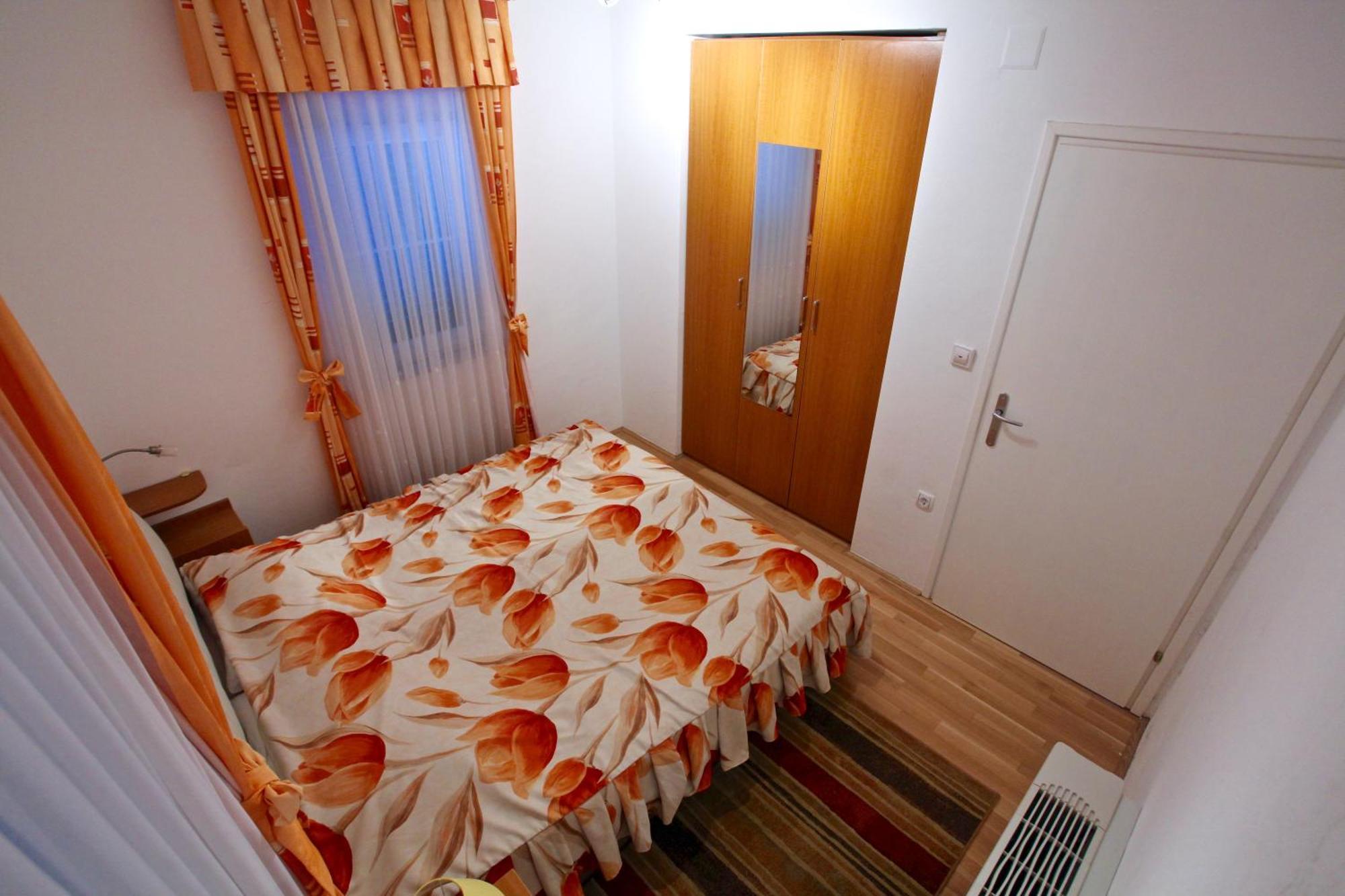Vila Smirna Sveti Filip i Jakov Rom bilde