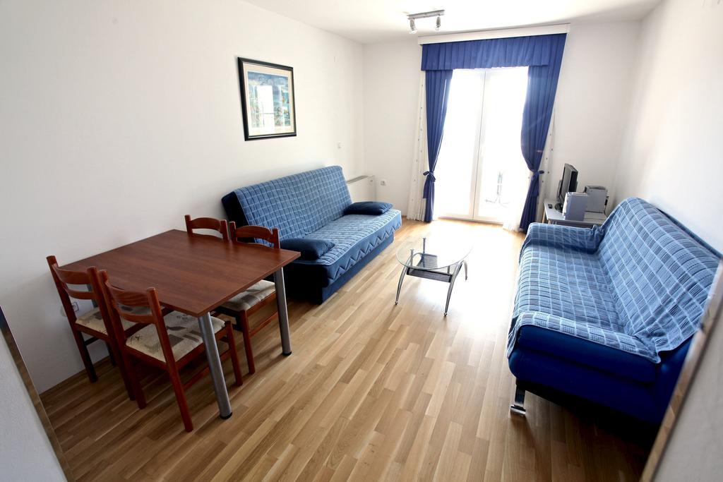Vila Smirna Sveti Filip i Jakov Rom bilde